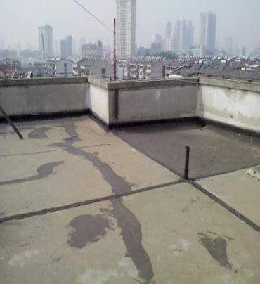 南宫漏水维修 楼顶漏水是什么原因，楼顶漏水维修方法是什么?
